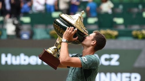 Un tenismen polonez anunță că va dona 100 de euro pentru fiecare as de la Wimbledon ucrainenilor aflați în dificultate / Hubert Hurkacz este pe locul trei în circuitul ATP la numărul de ași în acest sezon, cu 452 în 39 de meciuri