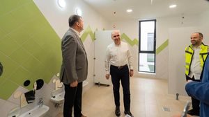 FOTO Ilie Bolojan, după inaugurarea unei creșe la Oradea: Investițiile în educația timpurie înseamnă investiții în viitor. Familiile au nevoie de servicii publice de calitate, iar copiii merită cele mai bune condiții pentru dezvoltare încă din primii ani de viață