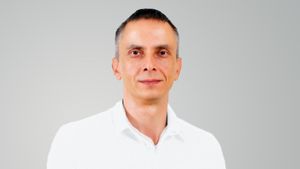 #MediciBuni - Dr. Sergiu Straticiuc, MedLife Iași: Displazia de șold este una dintre cele mai frecvente probleme musculoscheletale apărute la nou-născuți. Dacă nu este identificată la timp, poate duce la un handicap de mers, picioare inegale sau chiar deformări ale coloanei vertebrale”
