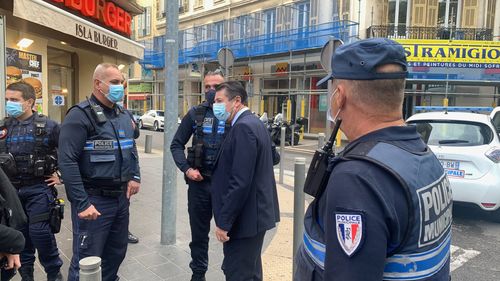 Suspectul pentru atacul din faţa unei sinagogi este un algerian aflat legal în Franţa