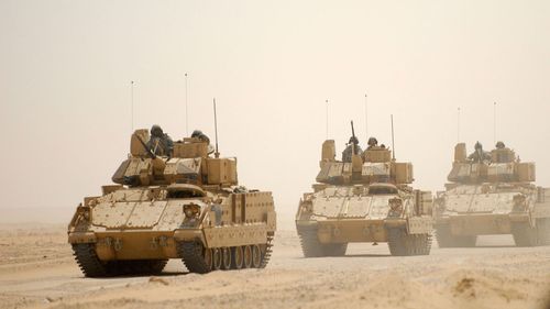 Apariție bizară în Rusia: Cum a fost surprins un M2 Bradley capturat de la ucraineni / Platforma rușilor e mai rapidă, dar mai imprecisă