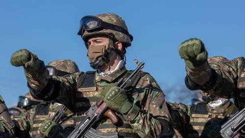 Dîncu: Decizia privind desfăşurarea în următoarea perioadă a unui contingent de 1.000 de militari americani în România există demult şi nu este legată direct de situaţia din regiune