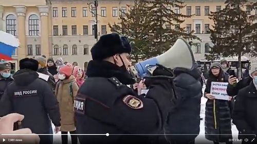 Rusia: Un jurnalist a fost reținut din pricina unui articol pe care l-a redactat despre polițiști care au refuzat să meargă în Ucraina