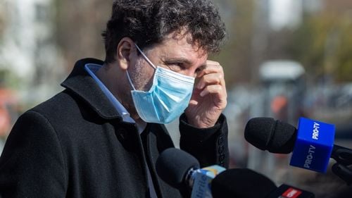 Nicușor Dan a anunțat că s-a vaccinat cu prima doză împotriva COVID-19