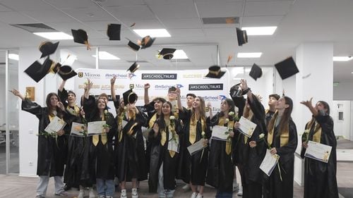 AmSchool redă elevilor libertatea și încrederea de care au nevoie pentru a reuși –școala vine cu un sistem de învățare personalizat