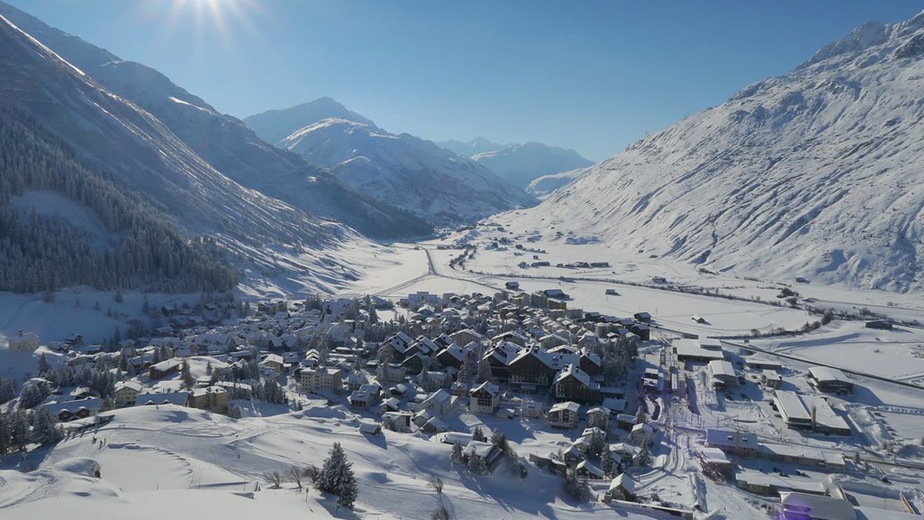 Andermatt: De la garnizoană militară la una dintre cele mai exclusiviste și scumpe stațiuni de schi din Elveția