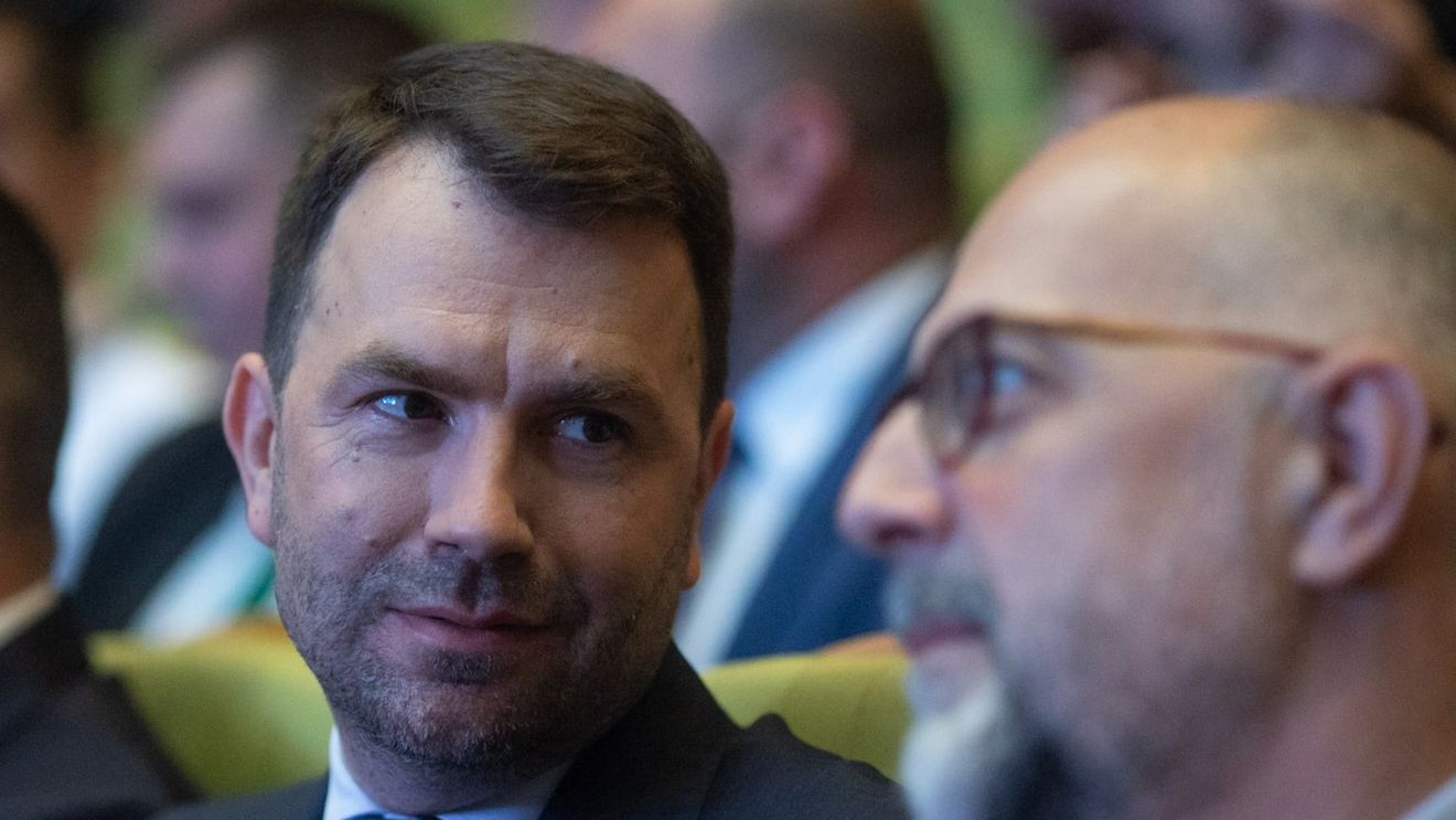 Kelemen Hunor: PSD şi PNL vor guverna împreună, asta este prima alegere. Eu cred că după 7 ianuarie putem discuta despre un nou Guvern, vom avea un guvern interimar până undeva la mijlocul lui ianuarie