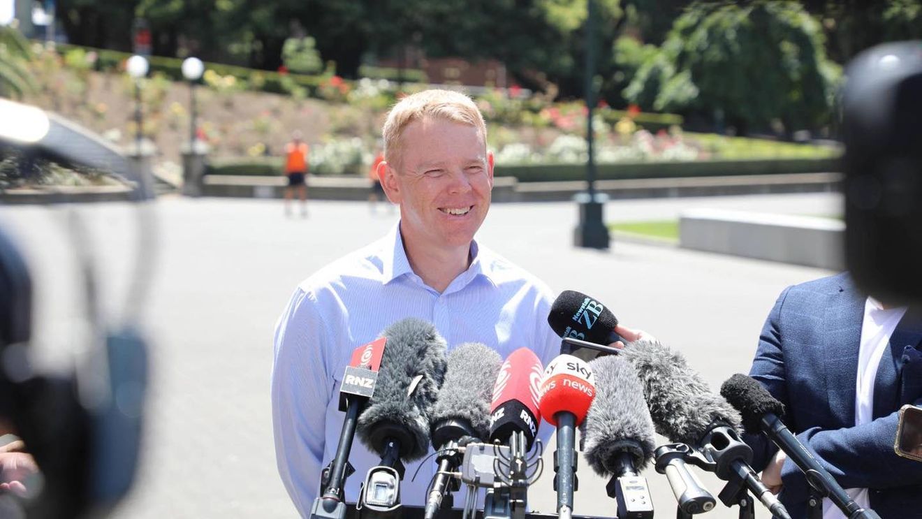 Noua Zeelandă: Cine este Chris Hipkins, desemnat de Partidul Laburist să-i succeadă Jacindei Ardern în funcția de lider și prim-ministru