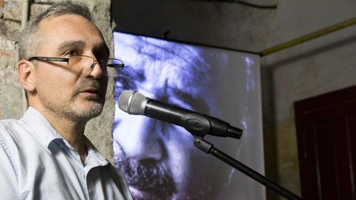 Sociologul Sebastian Lăzăroiu: Din 10 case de sondaje, 8 dau rezultate falsificate. Uitați-vă doar la casele de sondaje care îl dădeau pe Ciucă aproape în turul al doilea. Toate acele rezultate au fost falsificate, cu bună știință, contra bani de la partid