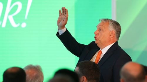 Viktor Orbán, pentru o publicație din Transilvania: Relațiile româno-ungare sunt marcate de incertitudine, dar aceasta este starea naturală. Pacea e o fază excepțională, nu vine de la sine