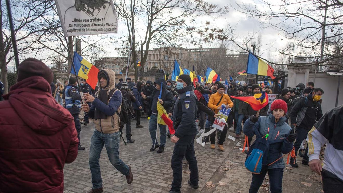 Lucian Bode: Le-am cerut jandarmilor să nu folosească violența / Am înțeles că nici o mașină aparținând corpului diplomatic nu a fost vandalizată