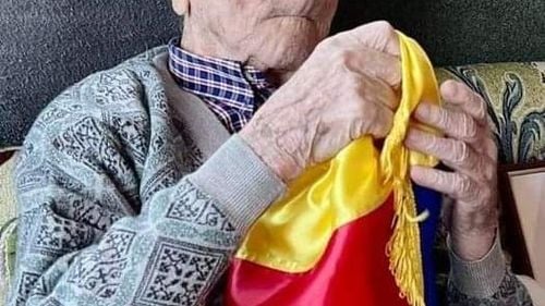 Ilie Ciocan, cel mai bătrân om din România, a împlinit 111 ani / A luptat în Al Doilea Război Mondial / ”Cât am fost pe front am luptat ca ţara să fie liberă şi independentă”