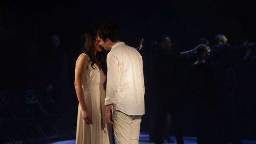 VIDEO Romeo și Julieta, personaje posibile sau imposibile în ziua de azi? Ce spun actorii care joacă în premiera acestei piese