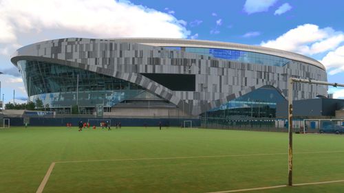 Stadionul echipei de fotbal londoneze Tottenham Hotspur a luat foc / 300 de persoane au fost evacuate / Inaugurat în 2019, stadionul a costat un miliard de lire sterline