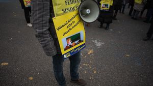 Sindicatele din învăţământ se pregătesc să declanşeze greva generală, după ce Guvernul a anunţat că plafonează cheltuielile de personal şi activităţi de formare profesională / Va fi pichetat sediul Guvernului şi va avea loc un marş de protest