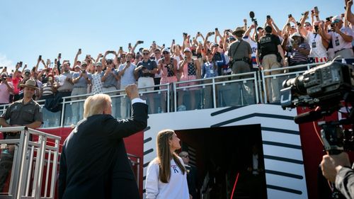 "Îl iubesc pe Hitler". Dezvăluiri despre discuțiile rasiste ale tinerilor republicani: Mii de mesaje private scurse în presă arată cum tineri lideri ai Partidului Republican glumesc despre camere de gazare, sclavie și viol