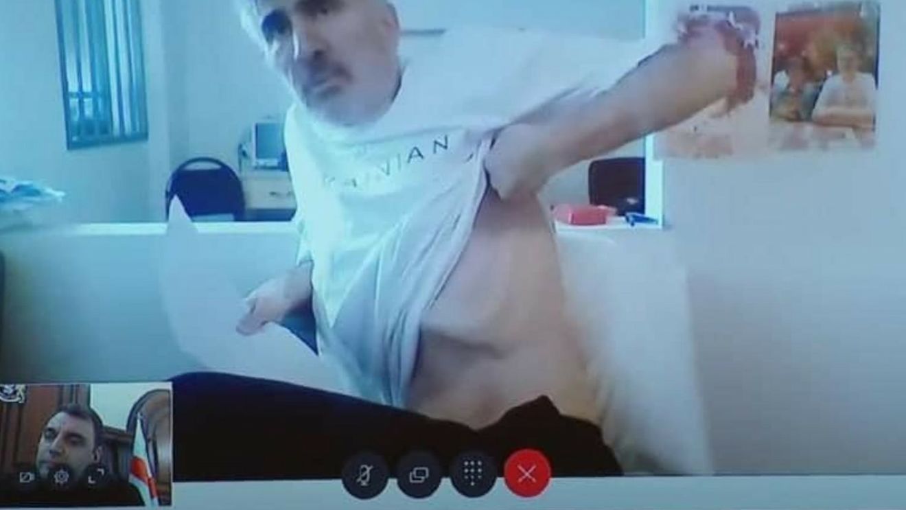 Fostul președinte georgian Mihail Saakașvili susține că este pe moarte, după ce a fost torturat și otrăvit cu "metale grele"