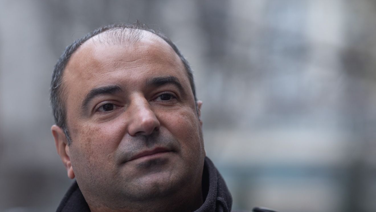 SURSE Silvestru Șoșoacă, luat de acasă de polițiști și dus la audieri la Parchetul General / Ancheta vizează suspiciuni de semnături false pentru candidatura sa la Parlamentul European