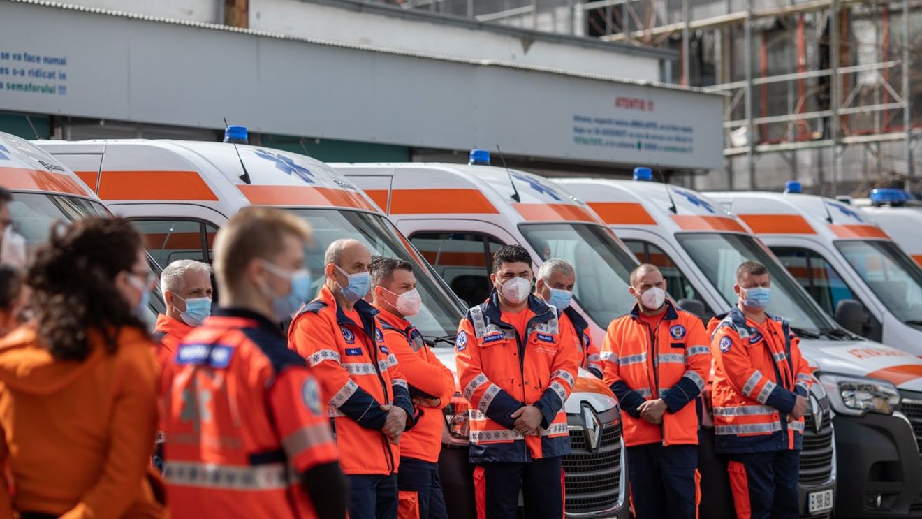 Ambulanțierii organizează marți protest în București / Se acuză sabotarea serviciilor publice de ambulanţă de către DSU / Se cere corectarea salarizării personalului din serviciile de ambulanţă, cu prioritate a salariului de bază al asistentului medical