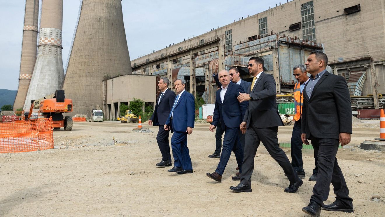 Bolojan, în vizită la centrala Mintia: Vor începe testele de interconectare dintre centrală şi staţia electrică