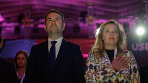 OFICIAL Liderii USR i-au cerut lui Iohannis să demisioneze din funcția de președinte. Discuția de la Cotroceni a durat mai puțin de 5 minute