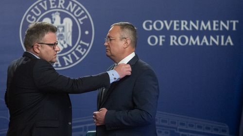 SURSE Premierul Ciucă i-a cerut ministrului Muncii să se întâlnească luni cu sindicaliștii pentru ca legea salarizării să fie finalizată mai repede iar profesorii să primească salarii mărite înainte de 15 iulie