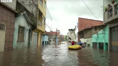 Bilanţul în urma ploilor abundente din sudul Braziliei creşte la 39 de morţi