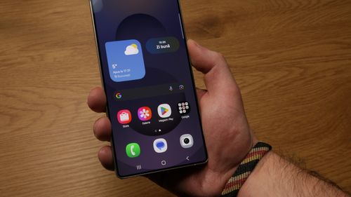 Aplicația Max, care înlocuiește WhatsApp, devine obligatorie în Rusia