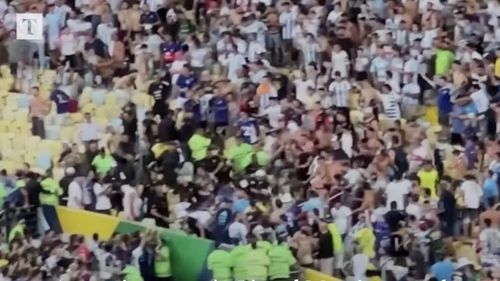 VIDEO FIFA a deschis o procedură disciplinară împotriva Braziliei și Argentinei după ciocnirile dintre suporteri pe stadionul Maracana