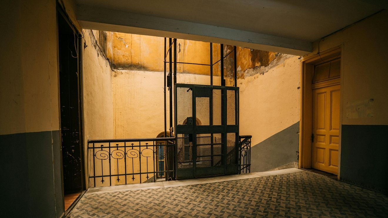 Cât de fezabil este proiectul "Lift pentru viaţă" adoptat de Senat? Cazanciuc (PSD): 4 milioane de oameni locuiesc în blocuri de 3 şi 4 etaje