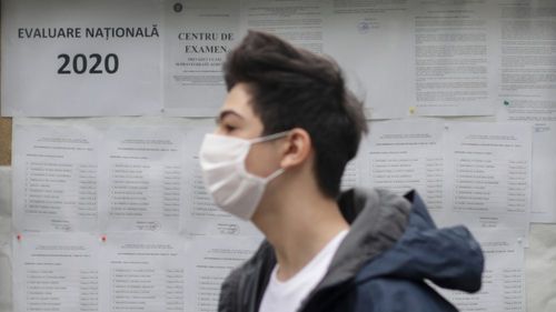 Recordurile Evaluării Naționale 2020: Cel mai mare număr de elevi absenți, dar și de prezenți. 20% dintre elevii care au intrat în clasa I, acum 8 ani, nu au mai ajuns la Evaluarea Naţională