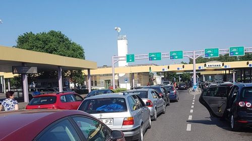 Aglomerație în vămi, pe sensul de intrare / Peste 32.000 de persoane au intrat în ultimele 24 de ore