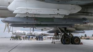 Serviciile secrete britanice: Forțele aerospațiale ruse au echipat rachetele Kh-101 cu un al doilea focos