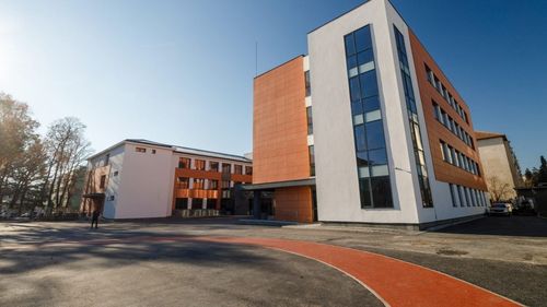 Un liceu din Cluj – prima şcoală în care au fost aplicate măsuri eficiente pentru remedierea radonului, anunță Universitatea Babeș-Bolyai