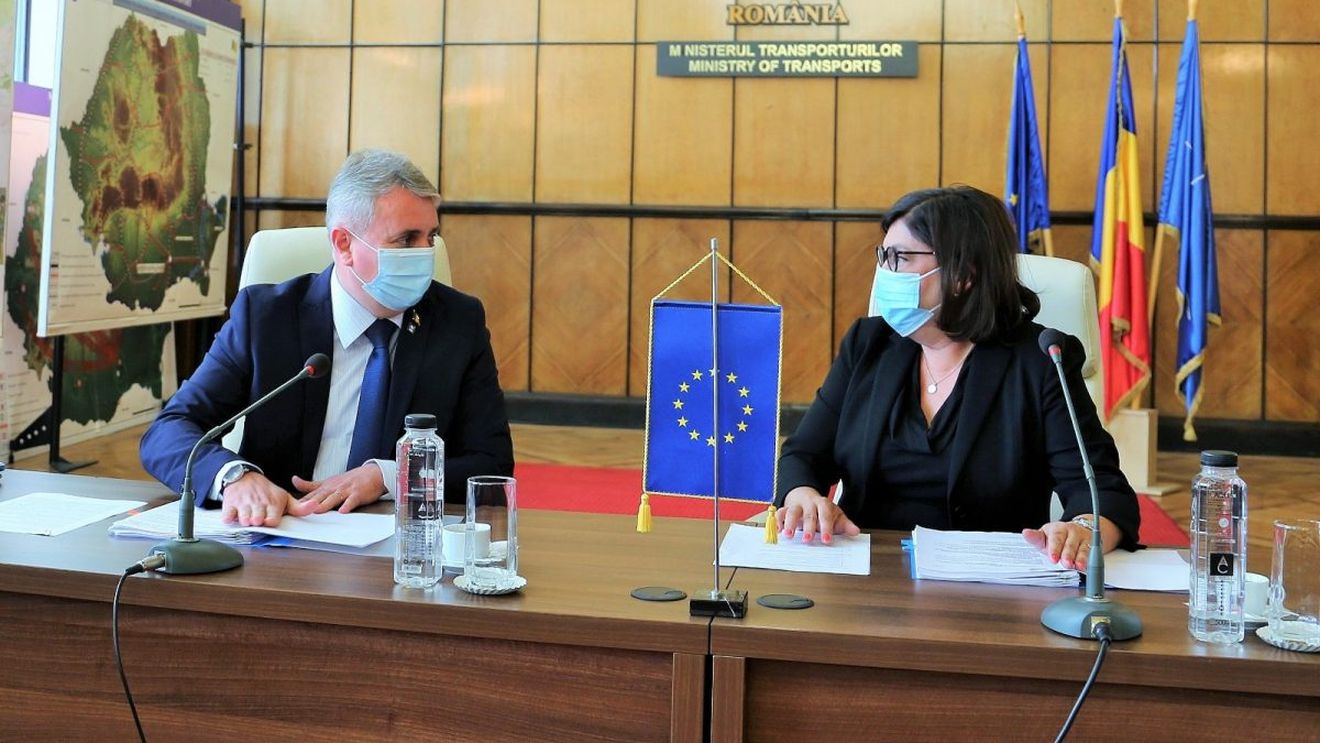Pachetul legislativ Mobilitate 1, care îi obligă pe șoferii de TIR să se întoarcă acasă cel puțin o dată pe lună, intră în vigoare azi. România pregătește atacarea acestuia la Curtea Europeană de Justiție