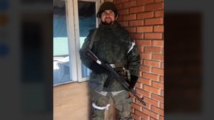 Ria Novosti, propaganda Kremlinului, publică relatarea unui soldat scăpat din încercuirea ucrainenilor: ”Avem căști de fier tragicomice sovietice. Nu toată lumea are veste. Lunetiştii noștri erau înarmați cu puști din 1939” / ”Nu știu unde sunt prietenii mei. Au murit sau sunt încă înconjurați”