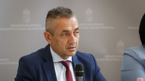 Secretar de stat ungar: Iohannis a ajuns preşedinte şi cu votul maghiarilor din Transilvania și nu a întors sprijinul primit. Ar trebui să ştie că saşii au fost invitaţi în Transilvania de către regii maghiari/ Relaţia cu România, corectă şi politicoasă