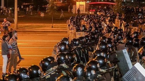 Opoziţia din Belarus denunţă peste 1.000 de arestări efectuate duminică
