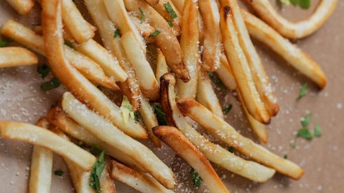 VIDEO Primul panou publicitar care miroase a cartofi prăjiți a fost lansat de un mare lanț de restaurante fast food