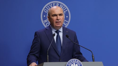 Premierul Ilie Bolojan: Revizuim indicatorii de performanță pentru conducerile companiilor de stat din energie. Dacă nu vor performa, vor fi înlocuite / Desființăm avizele tehnice de racordare. 90% dintre proiecte sunt speculative