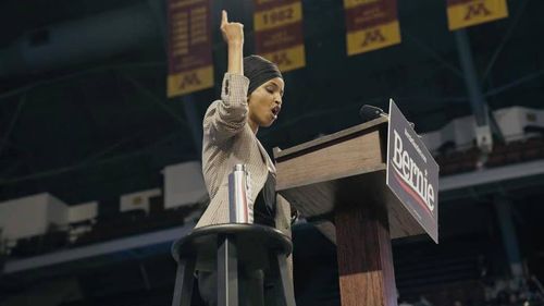 Donald Trump o numește „gunoi” pe democrata de origine somaleză Ilhan Omar / „Țara lor e de rahat și nu-i vrem în țara noastră”
