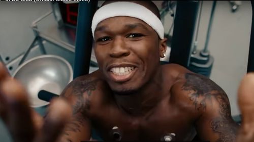 50 Cent vine în România: Rapperul a cerut să primească în camera de hotel crispy strips, cheesburgeri şi tacâmuri de argint / Alte cerințe ale legendei hip-hop