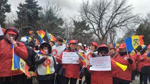 Reacția ministrului Transporturilor după ce sindicaliștii din spitalele CFR au pichetat sediul ministerului: Nimeni nu doreşte să desfiinţeze spitale, să dea oameni afară 