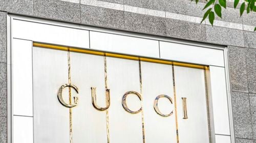 Comisia Europeană a amendat Gucci, Chloe şi Loewe cu peste 157 de milioane euro pentru practici tarifare anticoncurenţiale