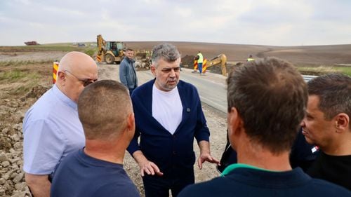Ciolacu anunţă, la Galaţi, că Guvernul va aloca  peste 60 de milioane de lei pentru refacerea drumurilor comunale afectate de inundaţii
