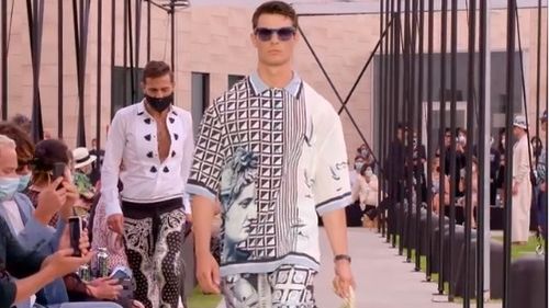 Defilare în pandemie. Cum a arătat prima prezentare de modă Dolce&Gabbana, care a avut loc în campusul unei fundaţii de cercetare care încearcă să dezvolte un vaccin anti-COVID