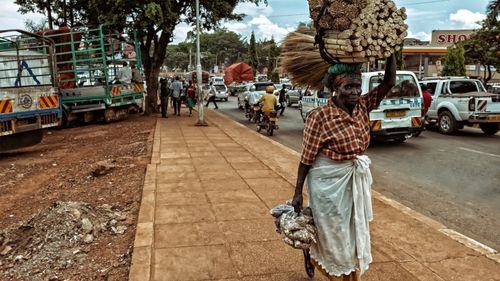 Epidemie de Ebola în Uganda după moartea unui infirmier la Kampala / Echipele de intervenţie rapidă au identificat 44 de contacte ale pacientului