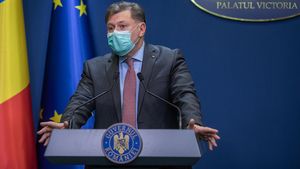 Rafila: „Nu este atribuţia Ministerului Sănătăţii să se ocupe de distribuţia testelor în şcoli. Nu avem nici cea mai mică informaţie. De ce să discut cu domnul Arafat?”