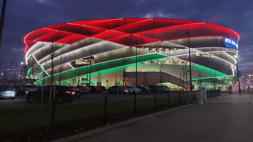 Tranzacția privind cumpărarea E.ON România de către compania maghiară MVM ar putea ajunge la CSAT