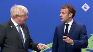 Președintele Macron amână impunerea de sancțiuni în conflictul pescuitului ce opune Franța Marii Britanii